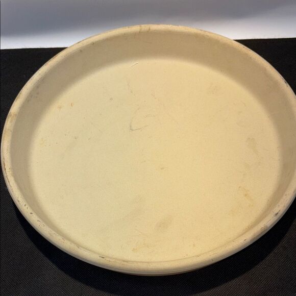 The Pampered Chef Cream 11 inch round backing stone - Picture 2 of 6